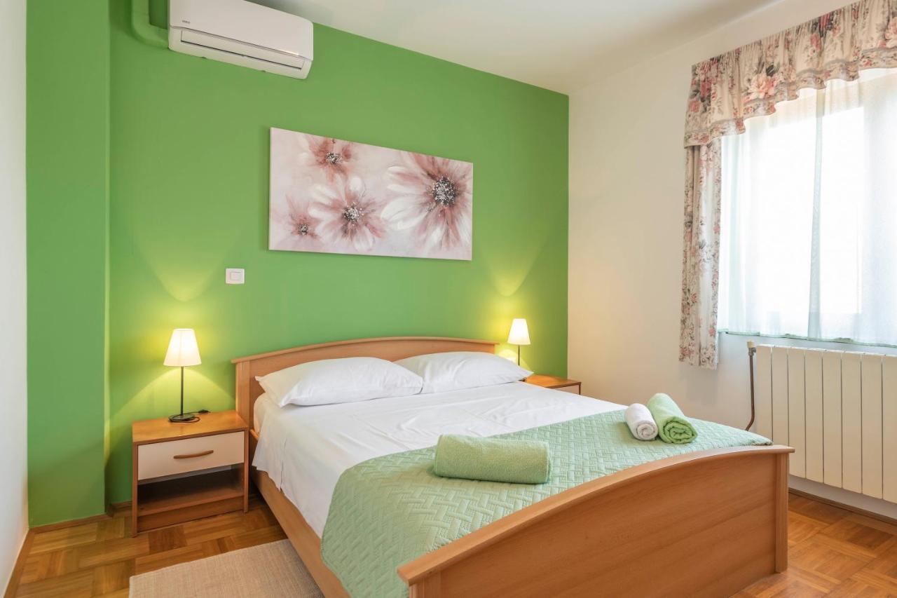 Villa Margerita With Private Pool, Yard And Parking Kaštelir 외부 사진