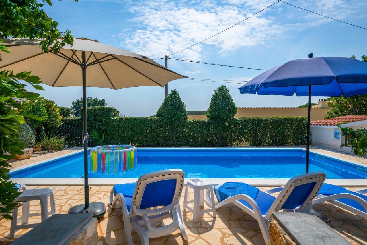 Villa Margerita With Private Pool, Yard And Parking Kaštelir 외부 사진