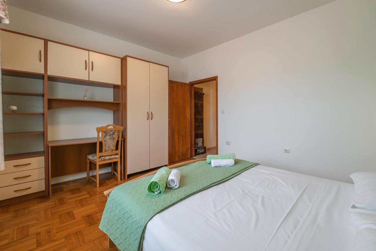 Villa Margerita With Private Pool, Yard And Parking Kaštelir 외부 사진