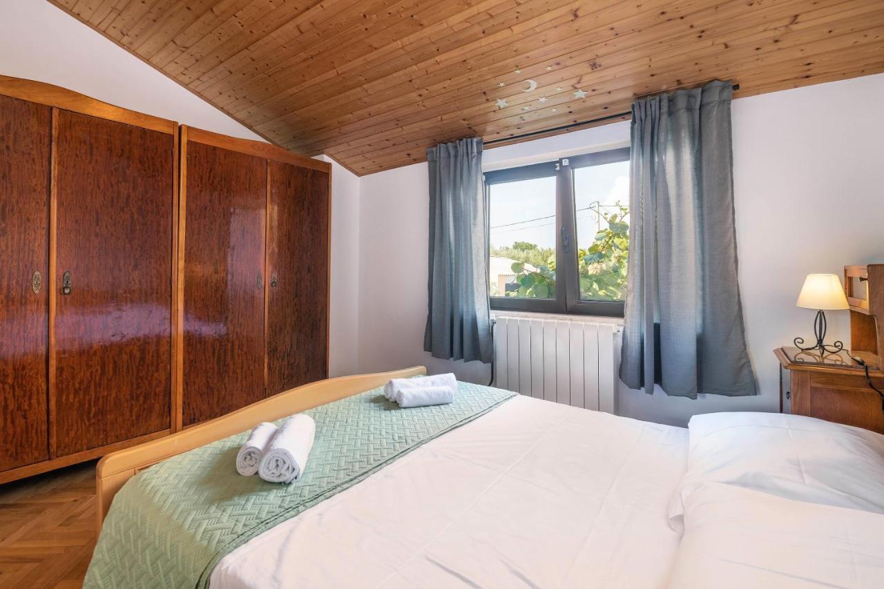 Villa Margerita With Private Pool, Yard And Parking Kaštelir 외부 사진