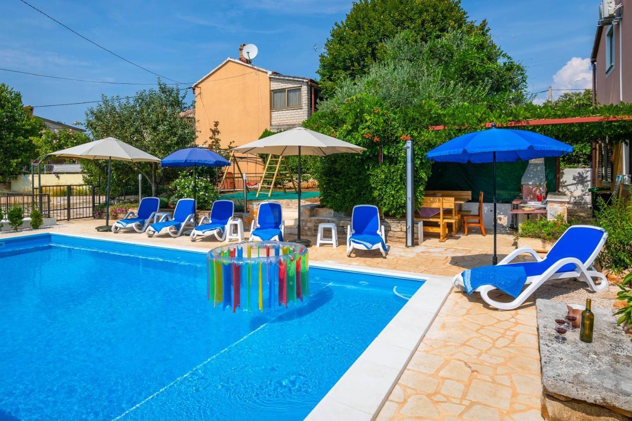 Villa Margerita With Private Pool, Yard And Parking Kaštelir 외부 사진