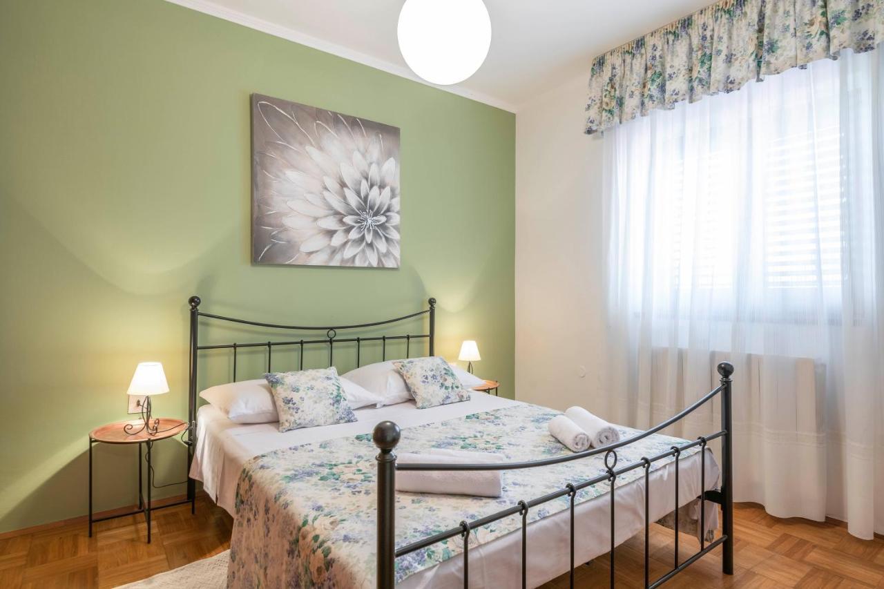 Villa Margerita With Private Pool, Yard And Parking Kaštelir 외부 사진