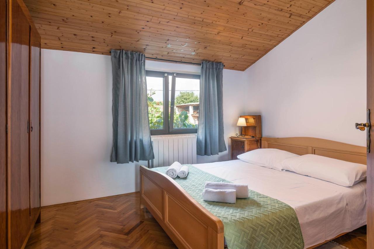 Villa Margerita With Private Pool, Yard And Parking Kaštelir 외부 사진