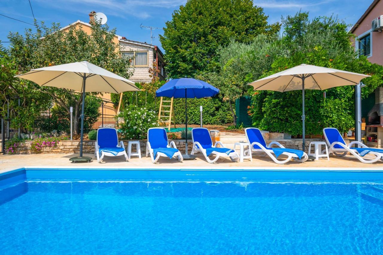 Villa Margerita With Private Pool, Yard And Parking Kaštelir 외부 사진